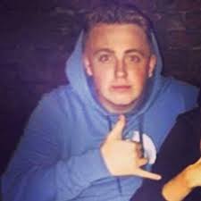 Stream Derek Sharkey