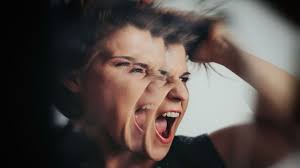 Daphne Willis Talks 'Somebody's Someone' Inspiration, Overcoming Mental  Illness