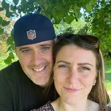 Looking for a painter/decorator for small job in hawkwell recommendations  for people you have used please