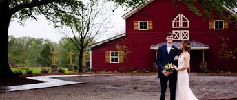 The Pepper Sprout Barn Jackson Ga Georgia Wedding Venues Advice For Bride Rustic Wedding Photos