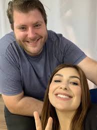 Normalizar uso de músicas que não tenham nada a ver com o post