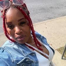 Robin Tunstall's Instagram, Twitter & Facebook