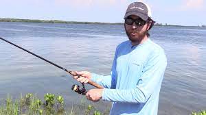 How To Cast A Spinning Reel Mechanics Distance Grip Trigger Finger Spinning Reels It Cast Fishing Videos