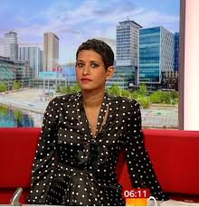 Naga munchetty distracted bbc breakfast viewers yesterday as fans flocked to twitter to comment on the bbc presenter's outfit choice. Bbc Breakfast Presenter Naga Munchetty And Carol Kirkwood Wear Matching Outfits Daily Mail Online