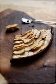 Tarte Sablee Cacao Aux Pommes Et A La Pate D Amande Chefnini Recette Alimentation Tarte Pate D Amande