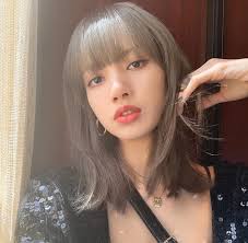 Blackpink thai princess lisa manoban. Blackpink S Lisa Shares Gorgeous New Selfies On Instagram