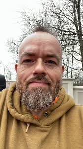 Shaving habits for a weekend goatee