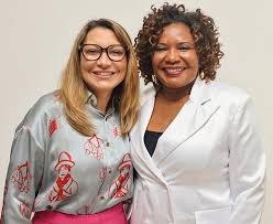 Nos últimos dias, vimos a primeira-dama, Janja, ser alvo de ataques desleais e, principalmente, machistas. Vamos deixar uma coisa bem clara: Janja não está ocupando o espaço de ninguém — ela construiu