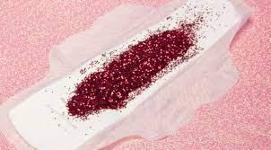 Sementara, pendarahan menstruasi dimulai berwarna merah muda . 6 Penyebab Darah Mens Berwarna Gelap Hitam Normal Atau Nggaknya Penting Untuk Diperhatikan