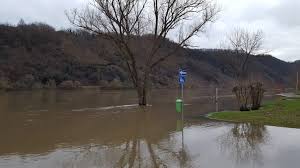 Jan 17, 2021 · drohendes moselhochwasser in cochem am 17.01.2021. Landesweites Hochwasser Uber Das Wochenende Vorhergesagt Emz Eifel Mosel Zeitung