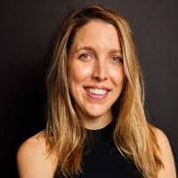 Sara Tanis's Instagram, Twitter & Facebook