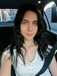 Pobre virgen, no la pones ni en remojo, no? Aah y ponete desodorante, se  huele fuerte por acá