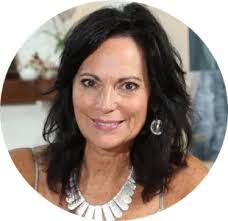 Holly Burdick's Instagram, Twitter & Facebook