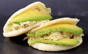 Receta Saludable De Arepas Integrales Reina Pepiada De Venezuela A La Plancha Bajo En Calorias Y Colesterol Arepas Recetas De Cocina Faciles Pan De Hot Dog