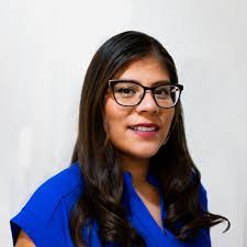 Jeannette Cross's Instagram, Twitter & Facebook