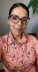 Marilyn Valencia's Instagram, Twitter & Facebook