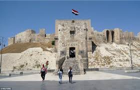 Halep, insanlığın en eski şehirlerinden biri olmaya devam ediyor. Halep Antik Kalesi Unesco Dunya Mirasi Secret World