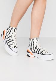 Black And Orange Converse High Tops Pin By Daze Feathers On Shoes In 2020 Sneakers Converse Pro Leather Converse