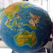 How To Make A Paper Mache Globe Globe Crafts Paper Mache Pinata Paper Mache Projects
