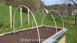 Hochbeet Mit Kunststoffrohren Hochbeet Hochbeet Bauen Gartenarbeit