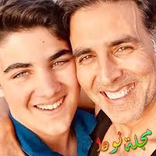 ‏اتخذ نجم النادي الأهلي والمنتخب السوري، عمر السومة، أولى خطواته نحو العودة لصفوف فريقه عقب تعرضه للإصابة خلال معسكر منتخب بلاده. Ø¹Ù…Ø± Ø§Ù„Ø³ÙˆÙ…Ø© ÙˆØ²ÙˆØ¬ØªÙ‡ ÙˆØ§ÙˆÙ„Ø§Ø¯Ù‡ Ø§Ù„Ø¬Ø±Ø³ Ù…Ø¬Ø¯ÙŠ Ø§Ù„Ø¬Ù„Ø§Ø¯ ÙŠØ­ØªÙÙ„ Ø¨Ø¹Ù‚Ø¯ Ù‚Ø±Ø§Ù† Ø§Ø¨Ù†Ù‡ Ø¨Ø§Ù„ØµÙˆØ± Ø¨Ø±Ù†Ø§Ù…Ø¬ Ù…Ø¹ÙƒÙ… Ù…Ø¹ Ù…ÙŠ Ø¹Ù…Ø±