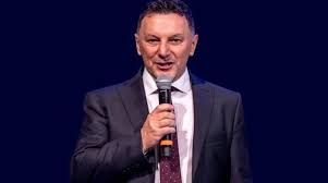 Il team manager ed ex pilota del motomondiale, è deceduto a 60 imolese di nascita, 60 anni, marito e padre amorevolissimo di quattro giovani figli, gresini è. Lo Sport Romagnolo Piange La Morte Dell Ex Campione Di Motociclismo Fausto Gresini Lo Ha Portato Via Il Covid Ravennanotizie It