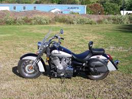 Cruiser motorcycles are a great option for beginners because of their relaxed seating position and low seat height. Which Is A Good Learner Cruiser Type Motorcycle Quora