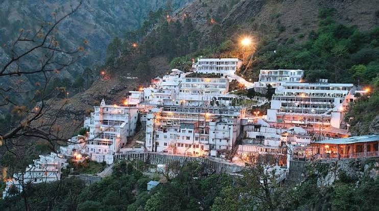 Amritsar to Vaishno Devi Taxi Service - HK Travels