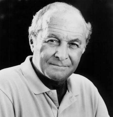 Robert Loggia's profile photo