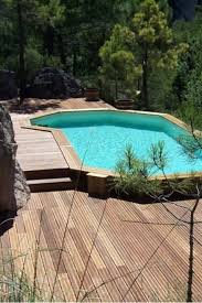 une piscine semi enterree un bon compromis entre deux types de piscines guide piscine fr piscine bois piscine palette piscine semi enterree