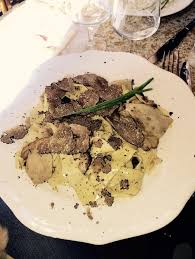 da laura serves up authentic italian cuisine in a relaxed atmosphere andreas recommends it for the amazing homemade pasta and fabulous wine selection