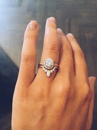 40 Creative Engagement Rings Beautiful Theyll Make Cry Wear4trend Creative Engagement Rings Wedding Rings Vintage Wedding Rings Halo