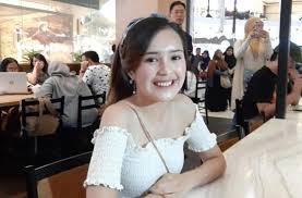 #kuisbeby apa nama asli beby? Diundang Disney Nonton Frozen 2 Keseruan Beby Tsabina Di Amerika Matamata Com