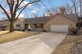 Homes for Sale Between $429504-$859008