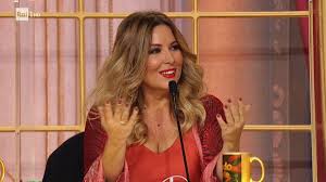 Che arriva a mettersi le mani nei capelli: Selvaggia Lucarelli Suo Padre Difende Matteo Bassetti