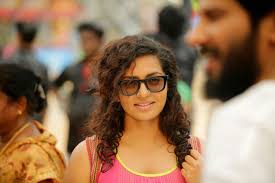 Over 40,000+ cool wallpapers to choose from. 2614 Charlie Tessa Parvathy New Beautiful Look Charlie M Cute Actors Actor Photo Movies Malayalam