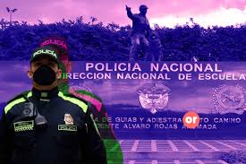 También, se implementará uso de cámaras corporales. Laorejaroja Uniforme Azul Y El Alma De Que Color