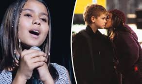 What Does The Girl Who Sings Mariah In Love Actually Look Like Now Celebrity News Showbiz Tv Express Co Uk