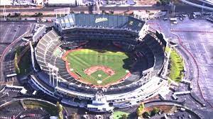 It is home to the oakland golden grizzlies baseball team of the ncaa division i horizon league. Likely Last Football To Baseball Change Over At Oakland Coliseum Abc7 San Francisco