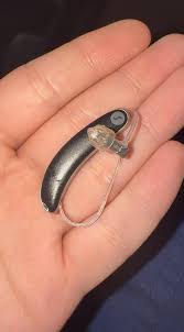 aides auditives qui tombent et font vraiment mal aux oreilles :  r/HearingAids