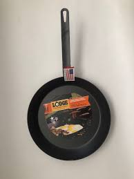 Lodge Carbon Steel Pan Review Kitchn In 2020 Carbon Steel Skillet Carbon Steel Pan Carbon Steel