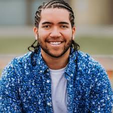 Kerri Rundle's Instagram, Twitter & Facebook