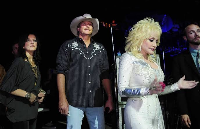 Dolly Parton shares the spotlight with celebrity friends