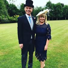 Schofield and lowe met in the '90s when she was a production assistant on the bbc and he was working for bbc children's television. Who Is Phillip Schofield Wife And Daughters Stephanie Lowe And Ruby And Molly Details Revealed