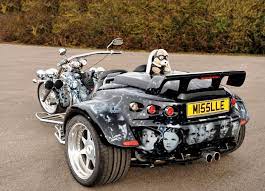 Pin By Jorge Cavalcante Jorgenca On Triciclos Motorcycles Trikes Jorgenca Trike Motorcycle Trike Custom Bikes