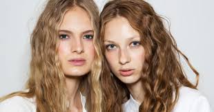 Couleur cheveux » les modèles de couleur pour cheveux » couleur cheveux nuancier. Balayage A L Argile Mode D Emploi Cosmopolitan Fr