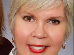 Hannah Hoy's Instagram, Twitter & Facebook