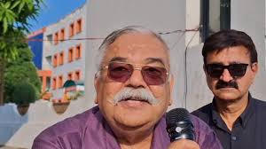 VIRAL VIDEO Dr Suhail Bashir of Emergency Department of Shri Mata Vaishno  Devi Narayana Super Specialty Hospital narrating his story. He was stopped  at Nagrota by Traffic Police and his vehicle was