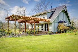 Zu einem schicken häuschen im grünen gehört auch ein modern gestalteter garten. Pergola Bauen Anleitung Von Hornbach