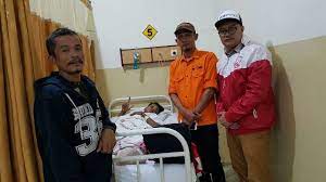 Rivalitas persib versus persija kembali memakan korban. Jakmania Kunjungi Korban Rusuh Di Laga Persija Vs Persib